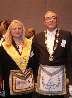Melhor discib para Trabalhar em unidade para a amargura de todos em um, pois o mundo precisa de união